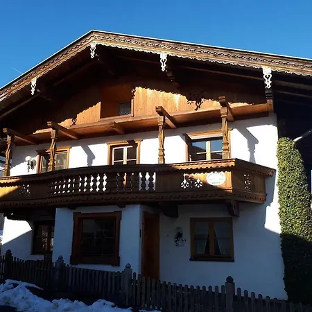 Ferienhaeusl Hubert Und Staller Holiday home Kaltenbach